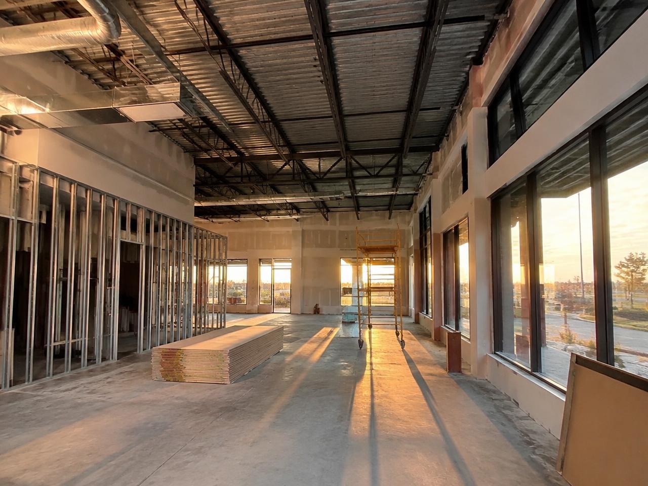 Independence Showroom Build-Out — A single-story showroom build-out currently under construction.